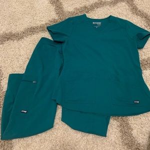 Grey’s Anatomy scrubs